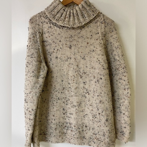 Hand Crafted Sweaters - Beautiful hand knit oversize sweater, gorgeous fall colours no size or care tags